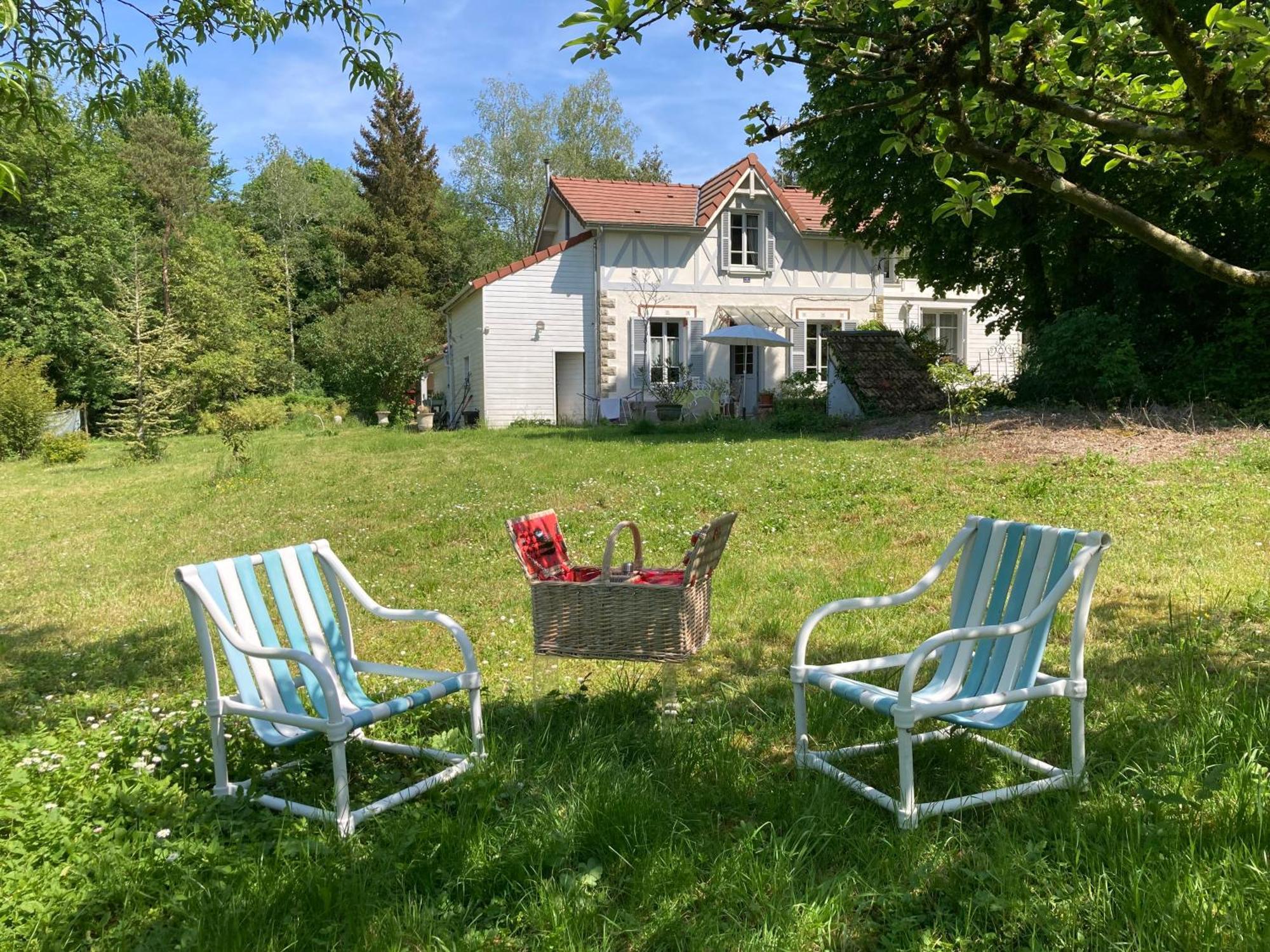 "Aux Chants Des Oiseaux" Domaine De La Renardiere Les Grandes-Loges Exterior foto